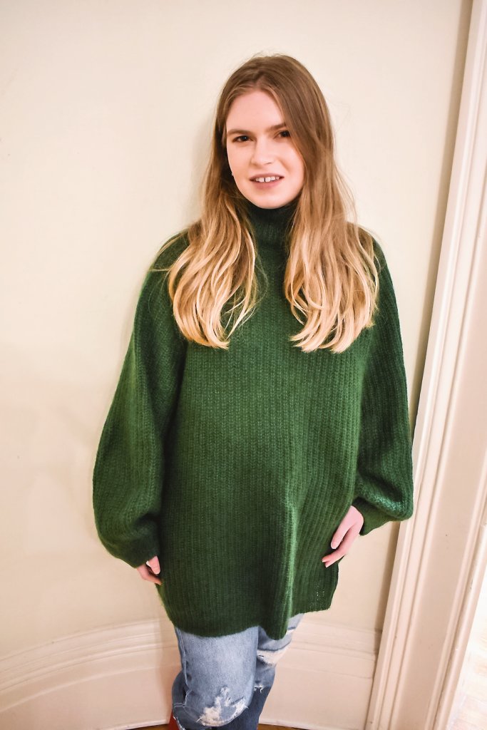 COS turtleneck Green jumper, Levi MOM high-waist jeans